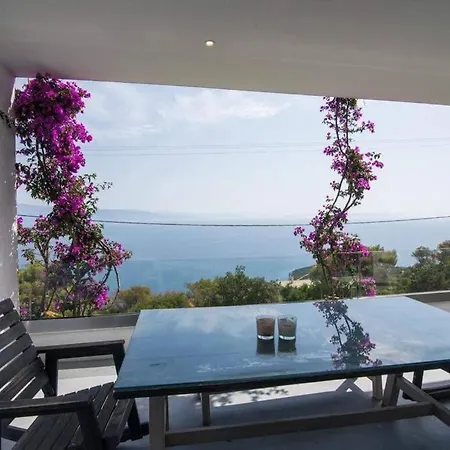 Villa White-blue Luxury 1 Pefkali