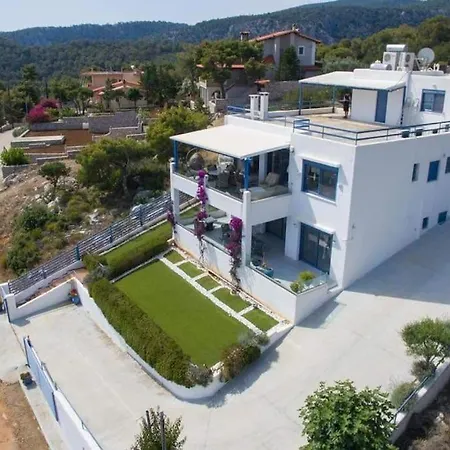 Villa White-blue Luxury 1 Pefkali