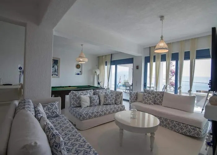 Villa White-blue Luxury 1 Pefkali