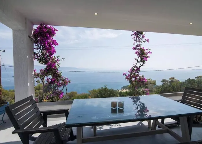 Villa White-blue Luxury 1 Pefkali