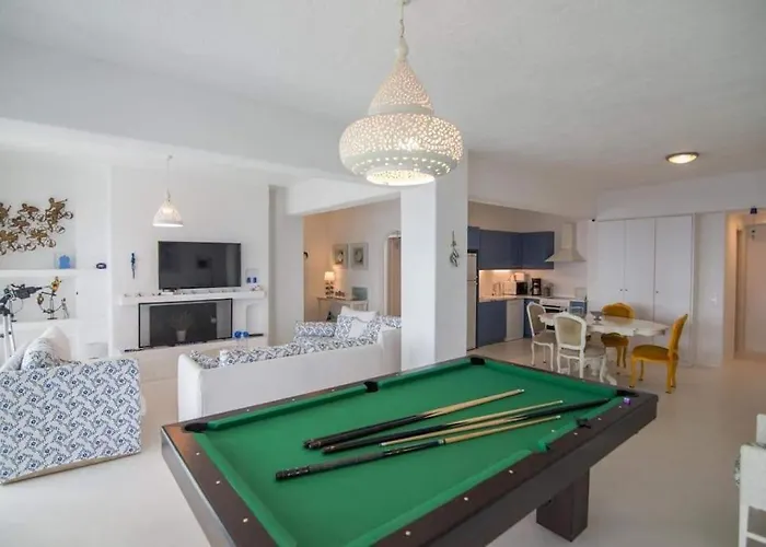 Villa White-blue Luxury 1