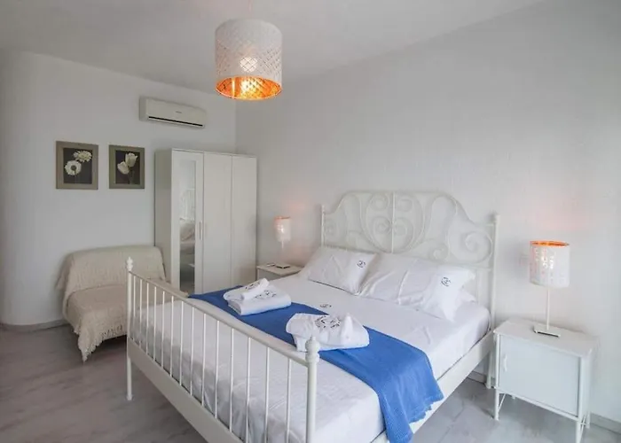 Villa White-blue Luxury 1 *