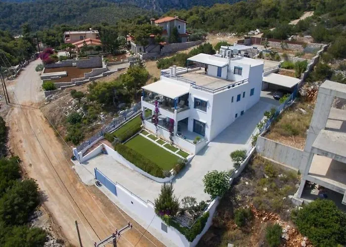 Villa White-blue Luxury 1 Pefkali